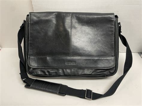 kenneth cole reaction shoulder bag